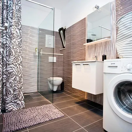 Silver Tree Daire